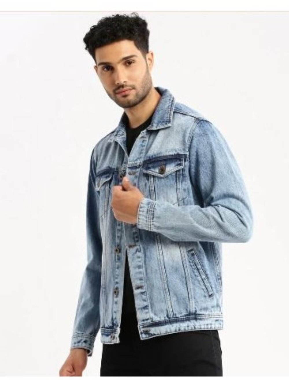 Thunder Jacket Size XL Blue Light Wash Button Front 100% Cotton Dual Chest Pocke